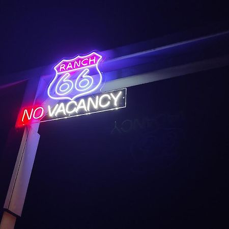Ranch 66 - Moderni Tiny House Black Swallow Ve Stylu Route 66 Se Saunou A Bazenem Tršice Екстериор снимка