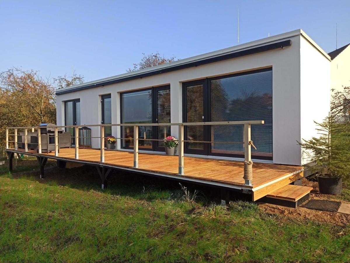 Ranch 66 - Moderni Tiny House Black Swallow Ve Stylu Route 66 Se Saunou A Bazenem Tršice Екстериор снимка