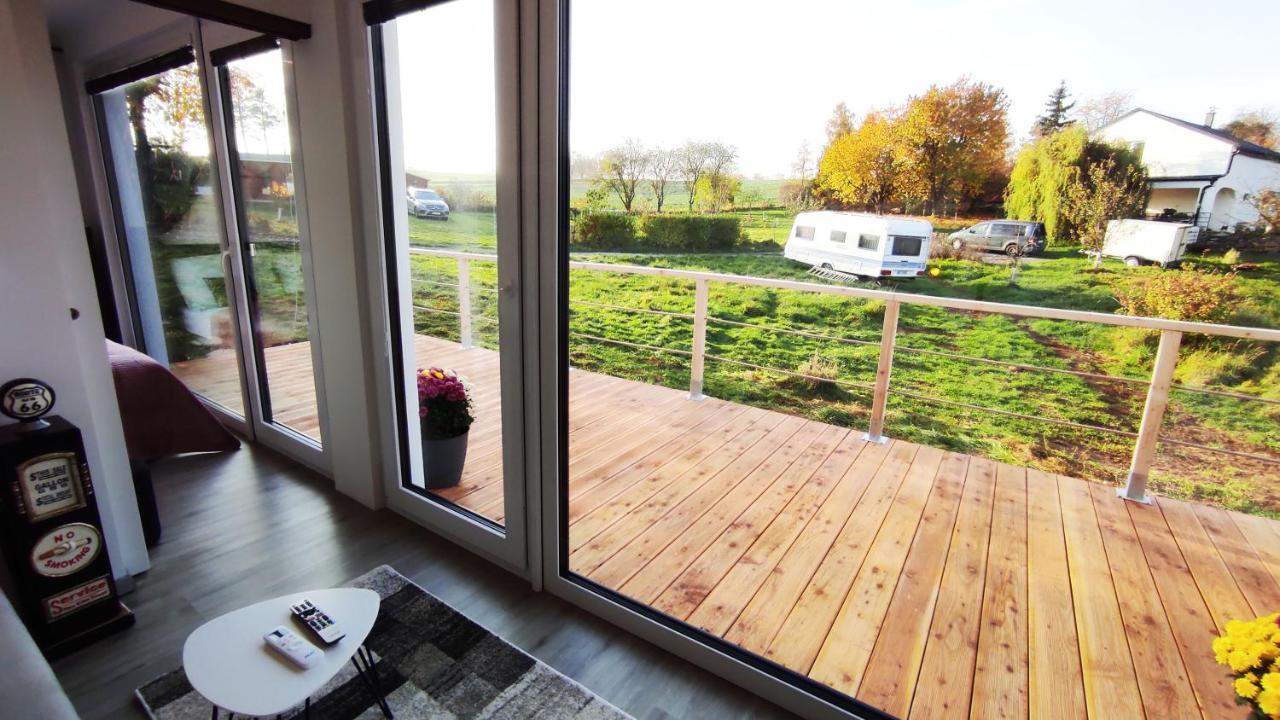 Ranch 66 - Moderni Tiny House Black Swallow Ve Stylu Route 66 Se Saunou A Bazenem Tršice Екстериор снимка