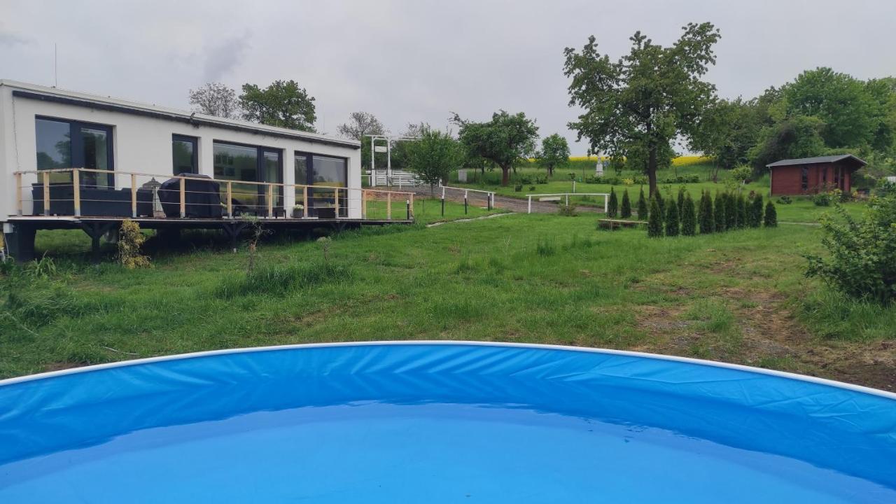 Ranch 66 - Moderni Tiny House Black Swallow Ve Stylu Route 66 Se Saunou A Bazenem Tršice Екстериор снимка