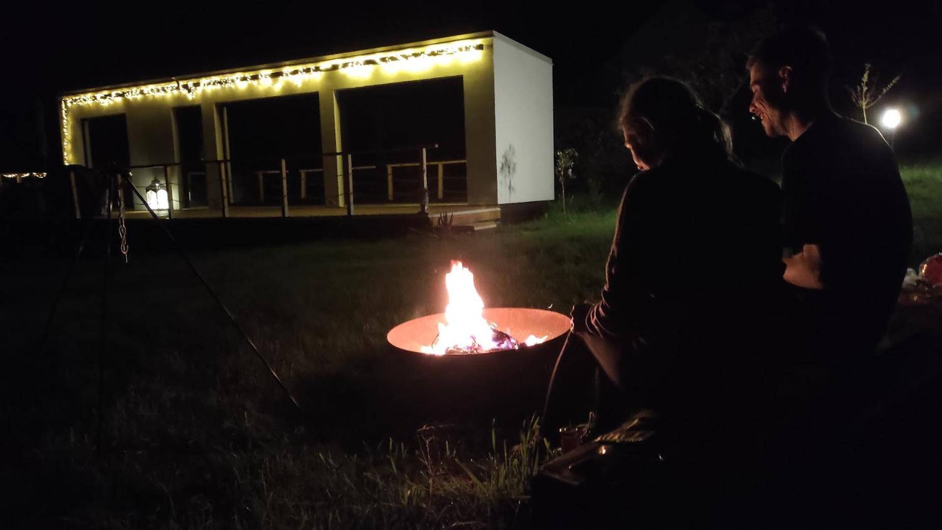 Ranch 66 - Moderni Tiny House Black Swallow Ve Stylu Route 66 Se Saunou A Bazenem Tršice Екстериор снимка